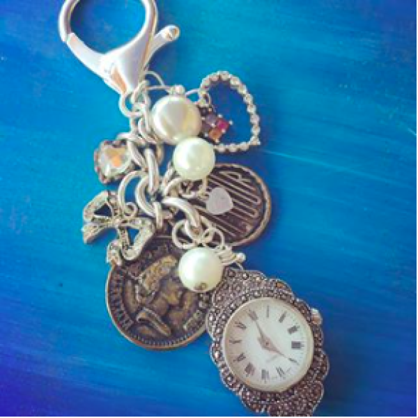 Ricky Loves Tori Bridal Bouquet Charm