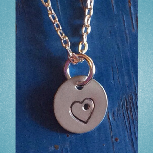necklacecharmheart.jpg.